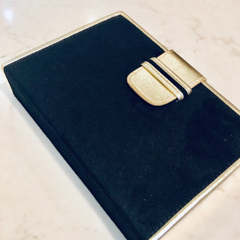 NEW-CLASSIC BLK CLUTCH/ GOLD TRIM - W/ACCESSORIES